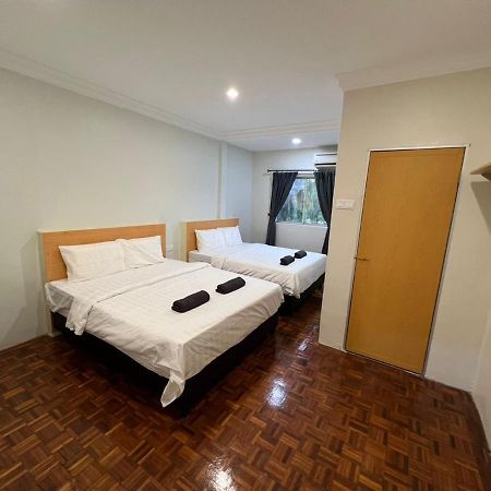 Homestay Suria Kuala Kangsar Ngoại thất bức ảnh